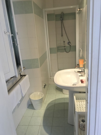 Imagen de la habitación del Hotel Lodi. Foto 17