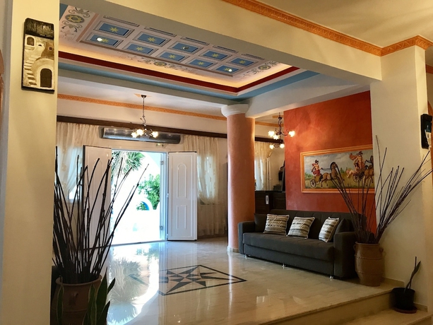 Imagen de los interiores del Hotel Lodos. Foto 15