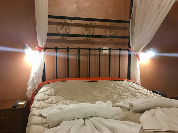 Imagen de la habitación del Hotel Lodos. Foto 9