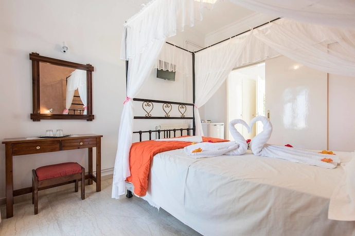 Imagen de la habitación del Hotel Lodos. Foto 11