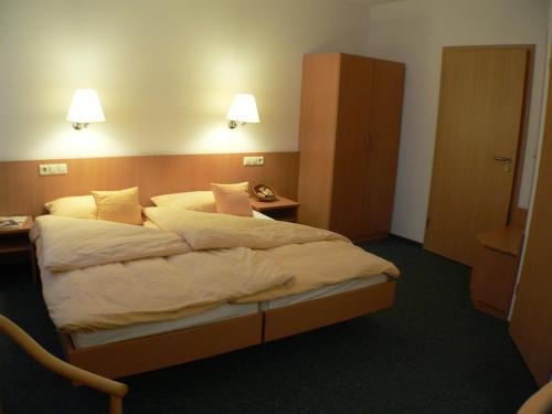 Imagen de la habitación del Hotel Loewen. Foto 10