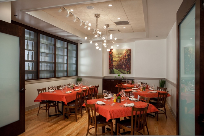 Imagen del bar/restaurante del Hotel Loews Chicago O'hare. Foto 5