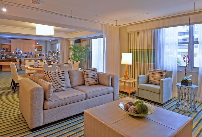 Imagen de los interiores del Hotel Loews Miami Beach. Foto 13