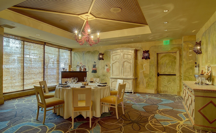 Imagen del bar/restaurante del Hotel Loews New Orleans. Foto 5