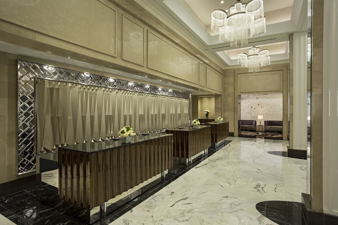 Imagen de los interiores del Hotel Loews Regency. Foto 16