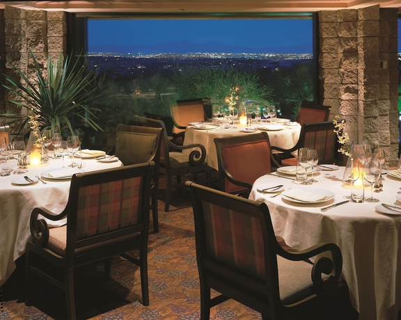Imagen del bar/restaurante del Hotel Loews Ventana Canyon Resort. Foto 1