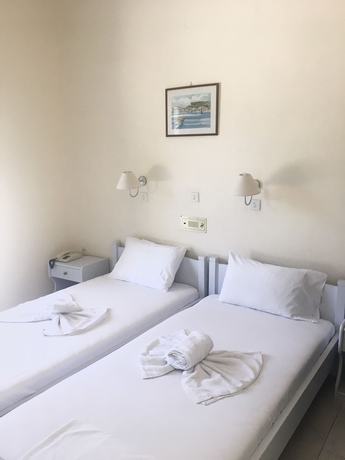 Imagen de la habitación del Hotel Lofos Strani. Foto 7