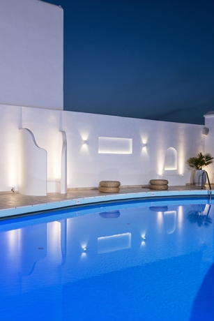 Imagen de la piscina del Hotel Lofos Village. Foto 4