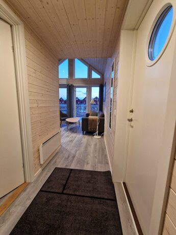 Imagen de la habitación del Hotel Lofoten Basecamp. Foto 14
