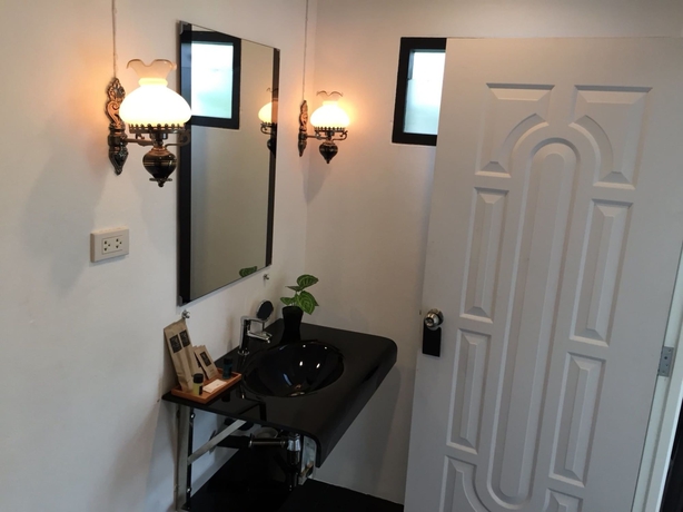 Imagen de la habitación del Hotel Loft Caravan Resort. Foto 7