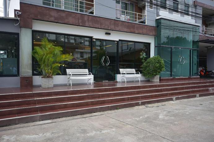 Imagen de los exteriores del Hotel Loft Salaya. Foto 16