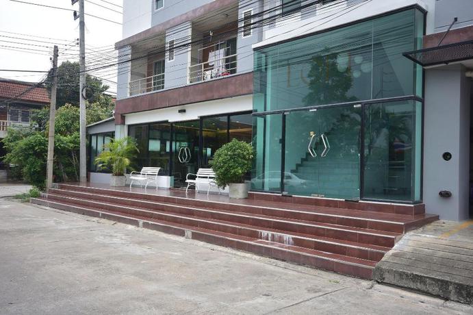 Imagen de los exteriores del Hotel Loft Salaya. Foto 17