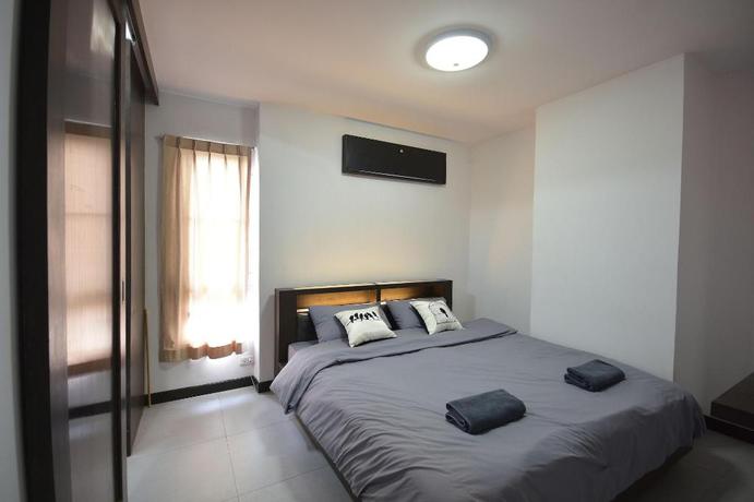 Imagen de la habitación del Hotel Loft Salaya. Foto 6