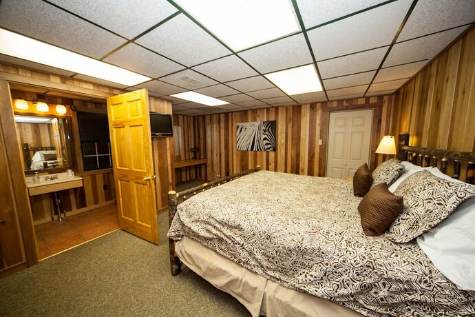 Imagen general del Hotel Log Cabin Lodge and Suites. Foto 10