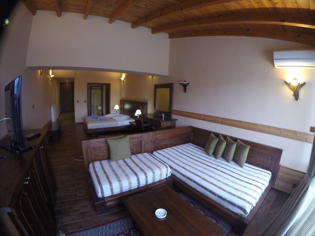 Imagen de la habitación del Hotel Loggas. Foto 5