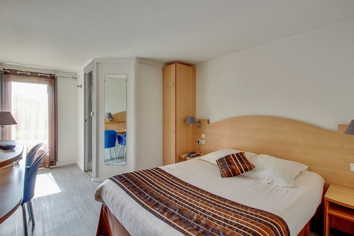Imagen de la habitación del Hotel Logis Angers Sud. Foto 10