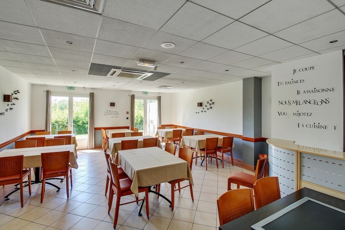 Imagen del bar/restaurante del Hotel Logis Angers Sud. Foto 3