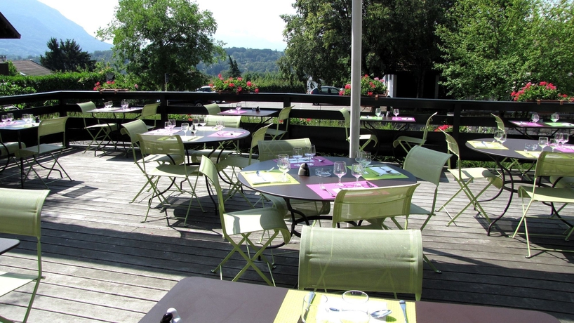 Imagen de los exteriores del Hotel Logis Annecy Nord / Argonay. Foto 13