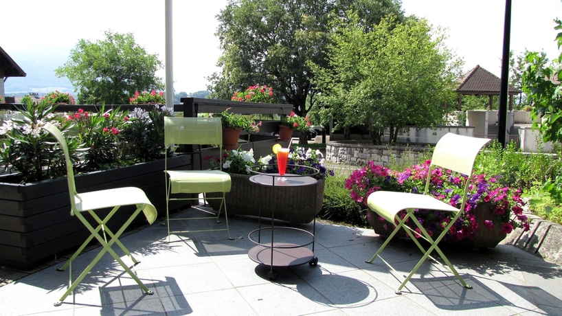 Imagen de los exteriores del Hotel Logis Annecy Nord / Argonay. Foto 14