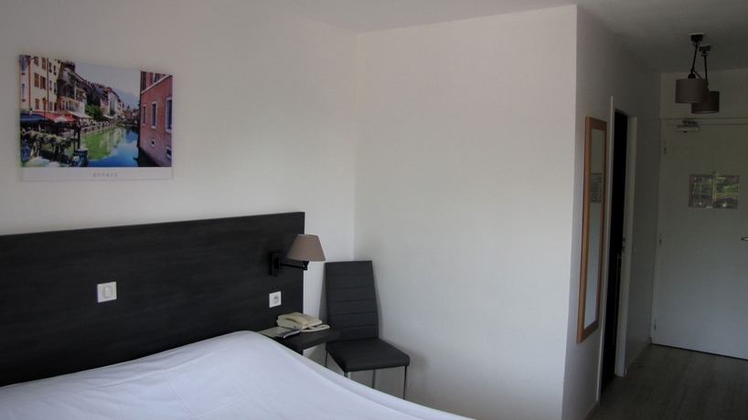 Imagen de la habitación del Hotel Logis Annecy Nord / Argonay. Foto 10