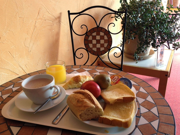 Imagen del bar/restaurante del Hotel Logis Atrium. Foto 5