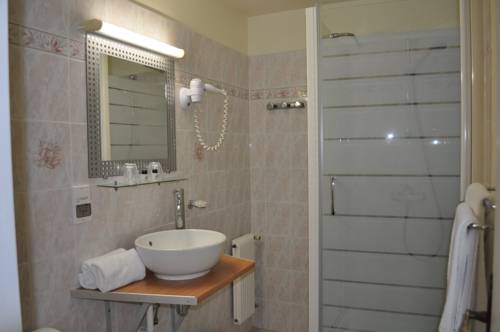 Imagen de la habitación del Hotel Logis Au Site Normand. Foto 3