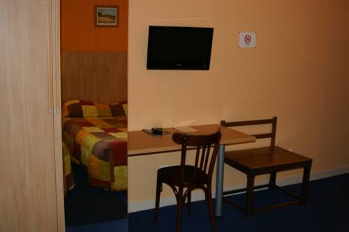 Imagen de la habitación del Hotel Logis Au Terminus. Foto 3