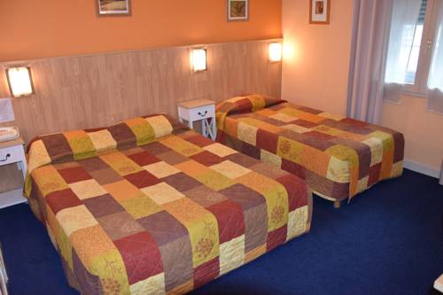 Imagen de la habitación del Hotel Logis Au Terminus. Foto 4