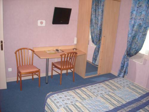 Imagen de la habitación del Hotel Logis Au Terminus. Foto 12