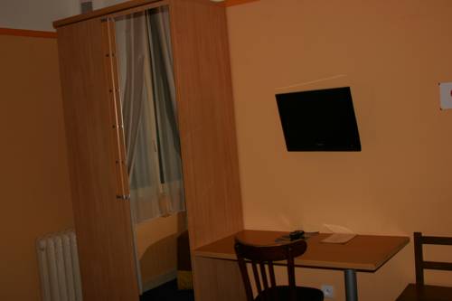Imagen de la habitación del Hotel Logis Au Terminus. Foto 15