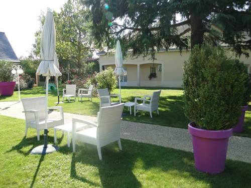Imagen de la habitación del Hotel Logis Auberge Bienvenue. Foto 3