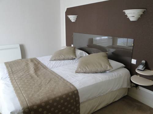 Imagen de la habitación del Hotel Logis Auberge Bienvenue. Foto 4