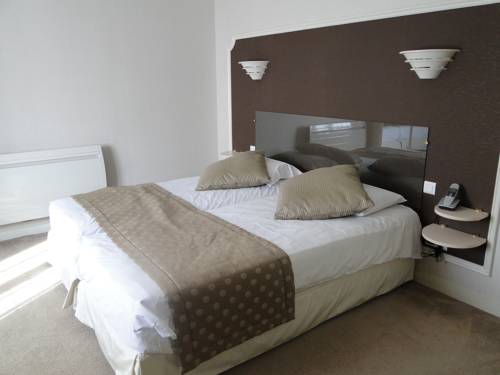 Imagen de la habitación del Hotel Logis Auberge Bienvenue. Foto 5