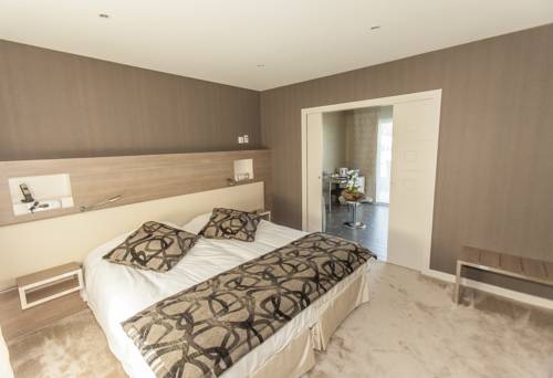 Imagen de la habitación del Hotel Logis Auberge Bienvenue. Foto 9