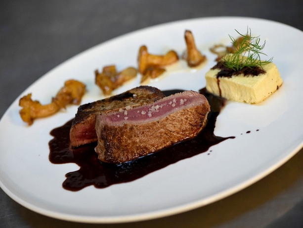 Imagen del bar/restaurante del Hotel Logis Auberge Des Moulins. Foto 8