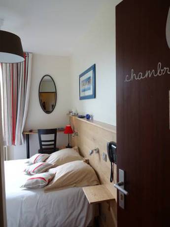 Imagen de la habitación del Hotel Logis Beaus&eacute;jour, Erquy. Foto 11