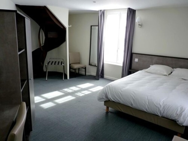 Imagen de la habitación del Hotel Logis Beaus&eacute;jour, Sainte Suzanne. Foto 13