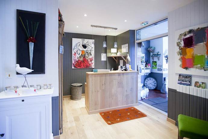 Imagen de los interiores del Hotel Logis Beausejour, Erquy. Foto 15