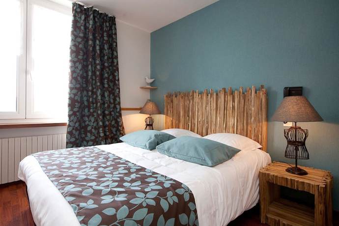 Imagen de la habitación del Hotel Logis Beausejour, Erquy. Foto 10