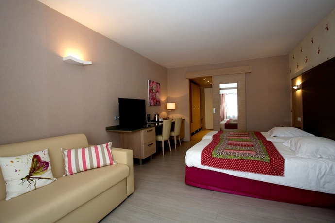 Imagen de la habitación del Hotel Logis Beau-site. Foto 9