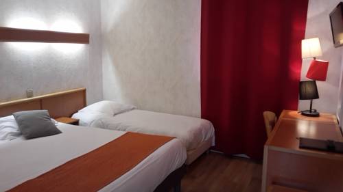 Imagen de la habitación del Hotel Logis Bellevue, ROSCOFF. Foto 10