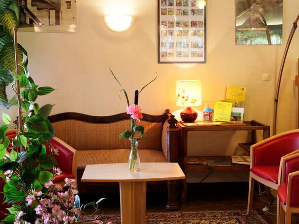 Imagen de los interiores del Hotel Logis Clermotel. Foto 5