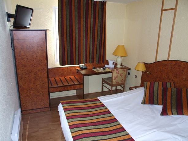 Imagen de la habitación del Hotel Logis Cottage Calais. Foto 6