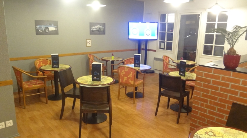 Imagen de los interiores del Hotel Logis Cottage Calais. Foto 14