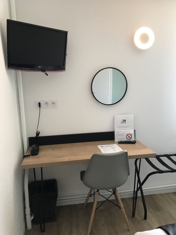 Imagen de la habitación del Hotel Logis Cris , Lyon Sud. Foto 13