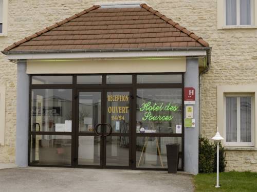 Imagen general del Hotel Logis De France Des Sources. Foto 2