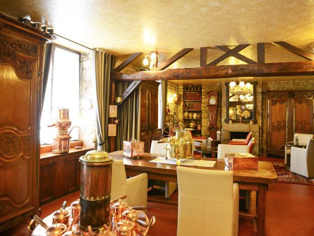 Imagen de los interiores del Hotel Logis De La Croix D'or. Foto 8