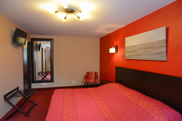 Imagen de la habitación del Hotel Logis De La Croix D'or. Foto 4