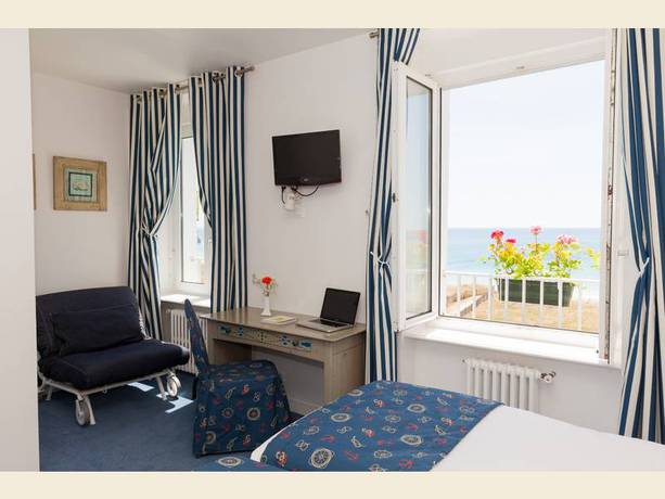 Imagen de la habitación del Hotel Logis De La Plage. Foto 4
