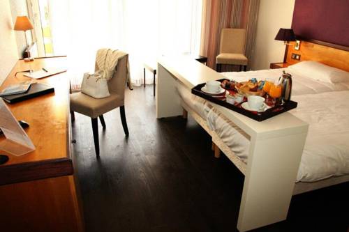 Imagen de la habitación del Hotel Logis De La Pointe De Mousterlin. Foto 3